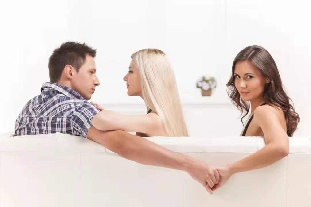 上海市侦探取证：离婚怎么认定夫妻之间的财产？
