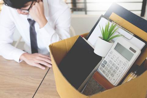 上海商务调查取证：离婚时房产分割需要注意什么？