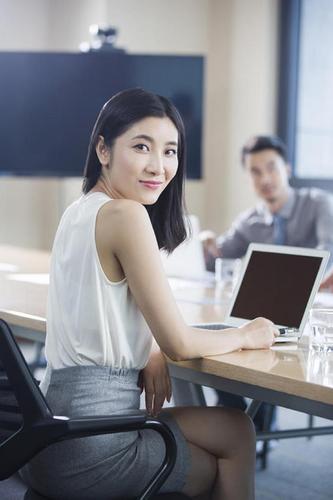 上海市婚外情取证：人到中年别让婚外情毁了你的人生