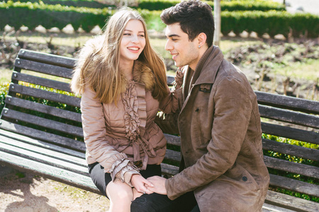 上海市私家侦探：如何找到消失的家人？寻人调查团队指路！