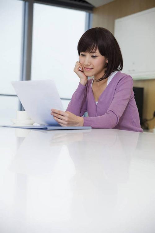 上海侦探调查取证：为什么女人越不纠缠，从不主动，男人越忘不掉？