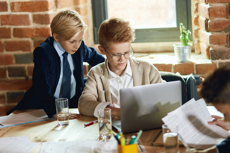 上海市调查取证公司：别想用模棱两可的态度困住我