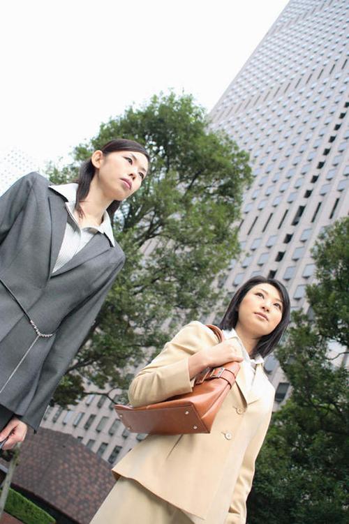 上海市私家侦探电话：揭示婚姻危机真相